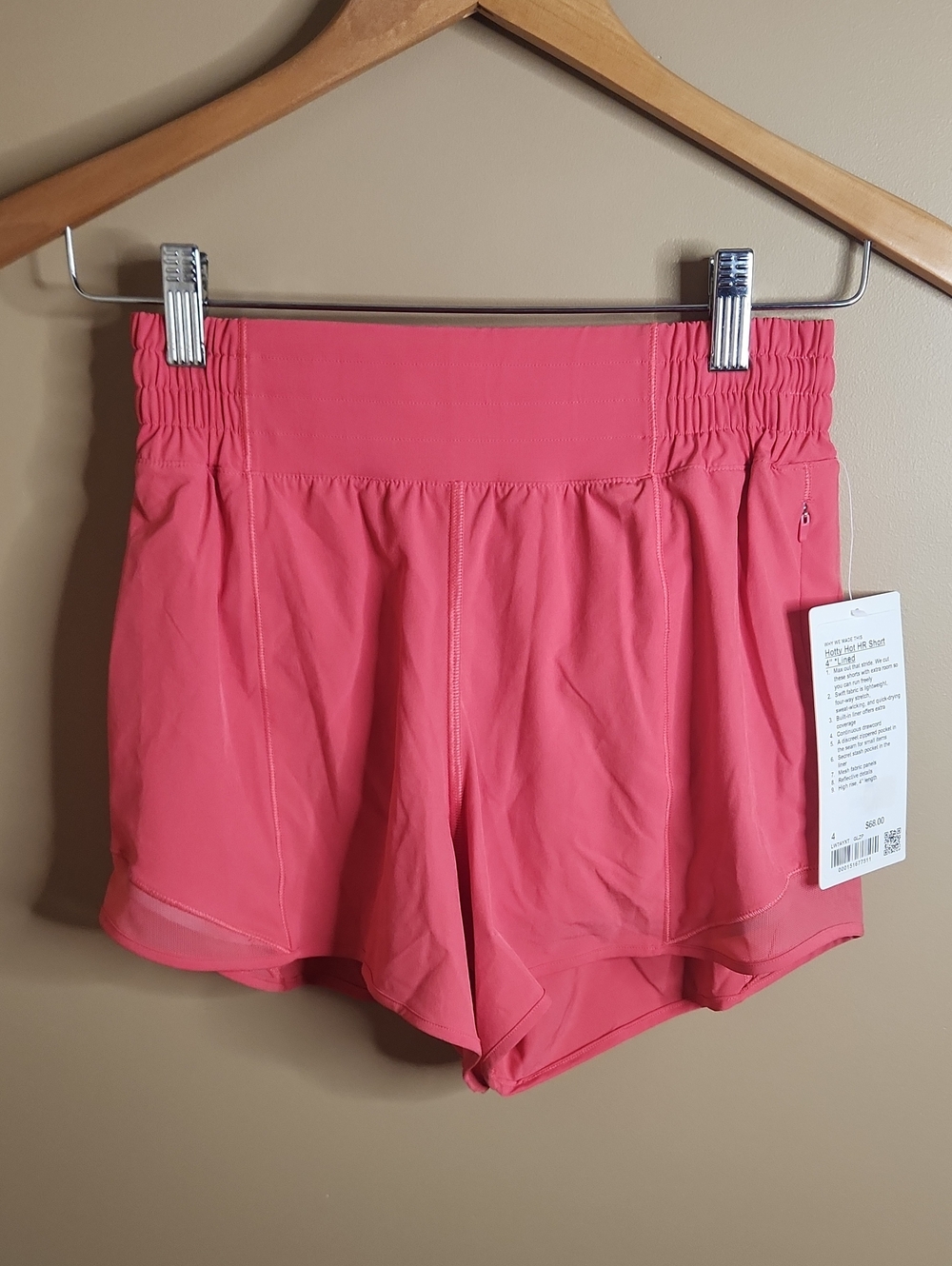 Lululemon Hotty Hot High-Rise Lined Short 4" in Glaze Pink. Sz 4. NWT.